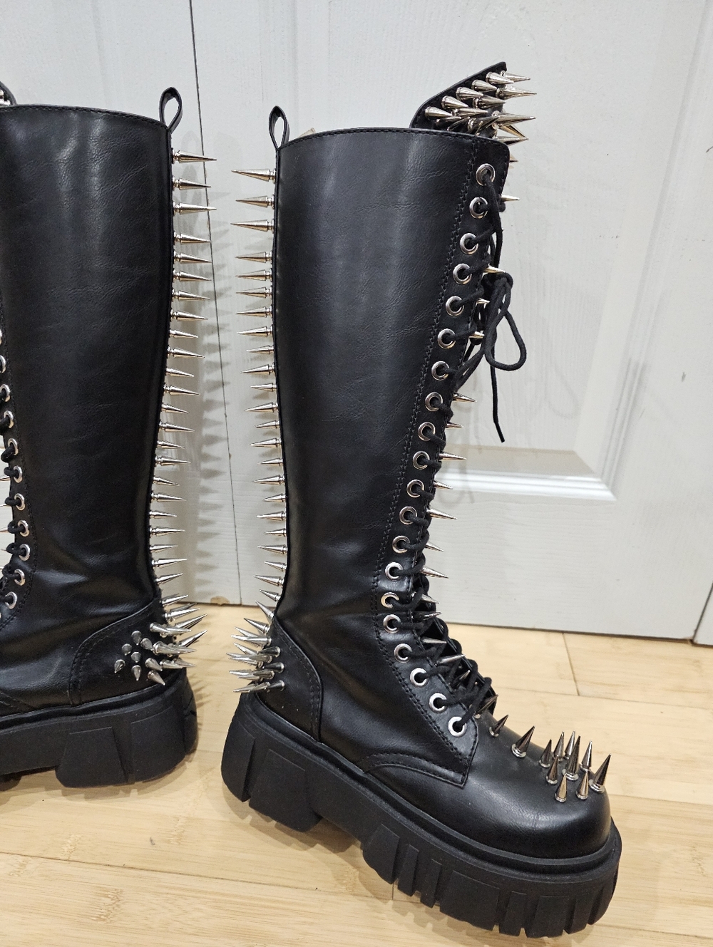 Rare Dolls Kill Widow Punk Goth The Problem Child Black Silver Spiked Knee Boots - Picture 4 of 15